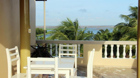 Private shower/Longterm/Decent B&B