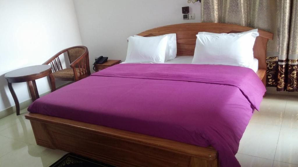 DIAMOND HOTEL