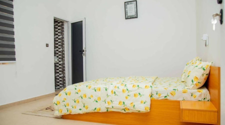 Private shower/Longterm/Decent B&B
