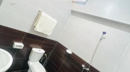 Private shower/Longterm/Decent B&B