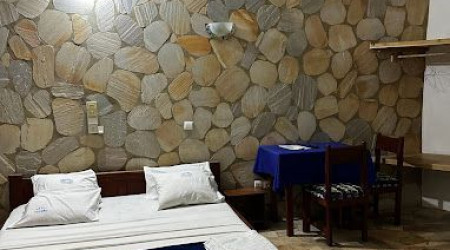 Private shower/Longterm/Decent B&B