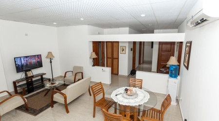 Private shower/Longterm/Decent B&B