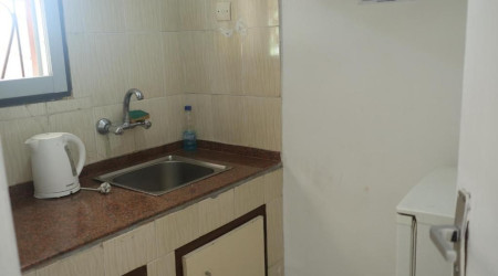 Private shower/Longterm/Decent B&B