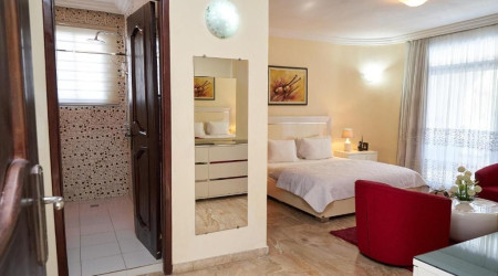Private shower/Longterm/Decent B&B