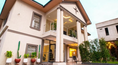 KoKo Palm Inn