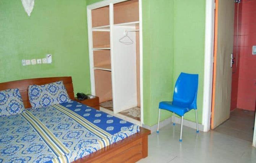 HOTEL LES PALMIERS DORES
