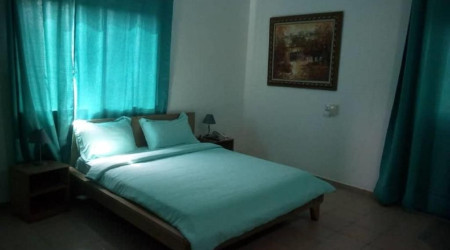 Private shower/Longterm/Decent B&B