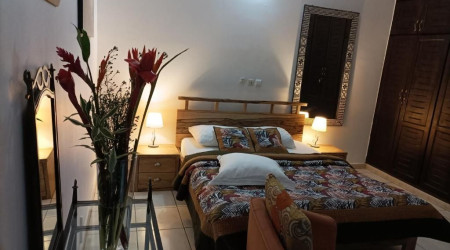 Private shower/Longterm/Decent B&B
