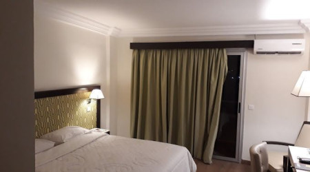 Private shower/Longterm/Decent B&B