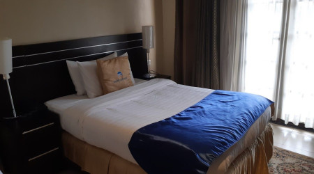 Private shower/Longterm/Decent B&B