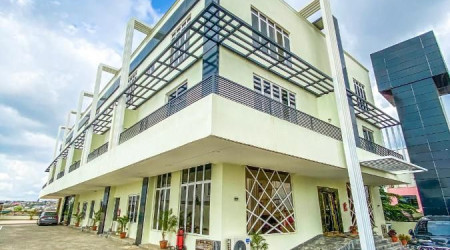 Aveon Hotel