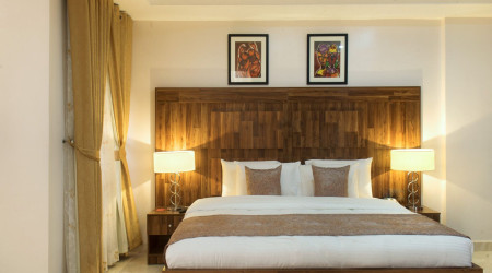 Private shower/Longterm/Decent B&B
