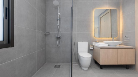 Private shower/Longterm/Decent B&B