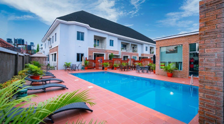D'Stolz Villa & Hospitality
