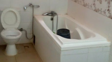 Private shower/Longterm/Decent B&B