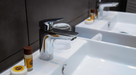 Private shower/Longterm/Decent B&B