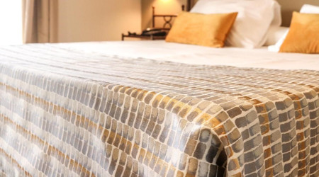 Private shower/Longterm/Decent B&B