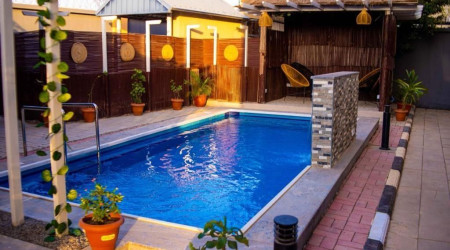 Private shower/Longterm/Decent B&B