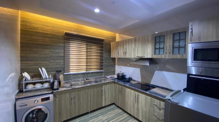 Private shower/Longterm/Decent B&B