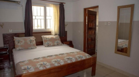 Private shower/Longterm/Decent B&B