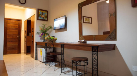 Private shower/Longterm/Decent B&B