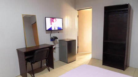 Private shower/Longterm/Decent B&B