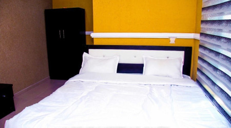 A-PRIDE HOTEL & SUITES