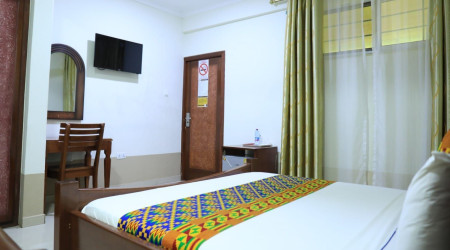 Private shower/Longterm/Decent B&B