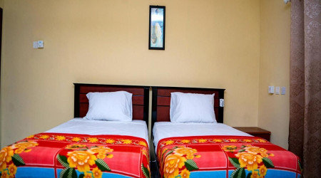 Private shower/Longterm/Decent B&B