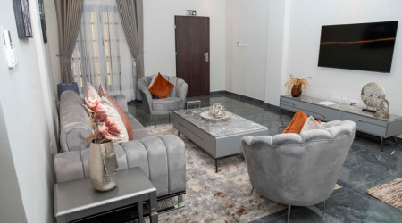 Private shower/Longterm/Decent B&B