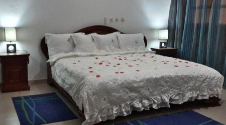 Private shower/Longterm/Decent B&B