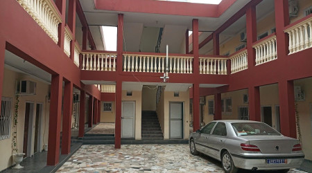 Private shower/Longterm/Decent B&B