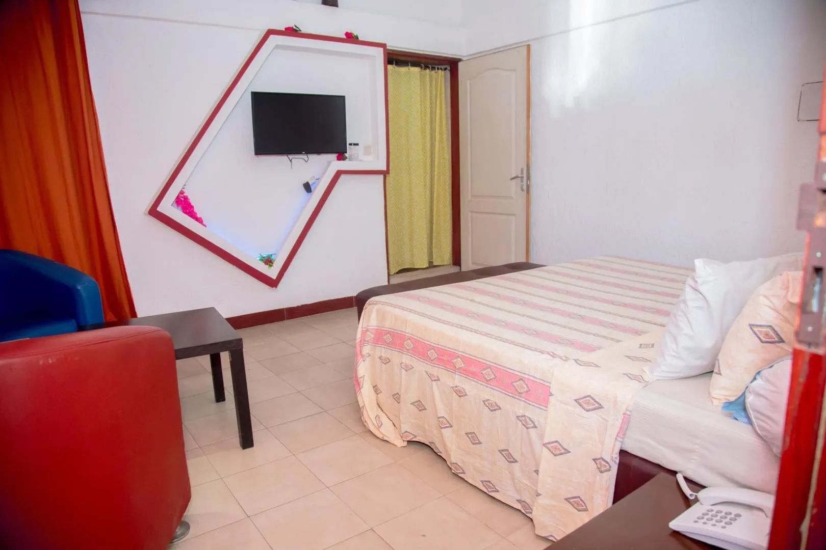 HOTEL LE SENATEUR